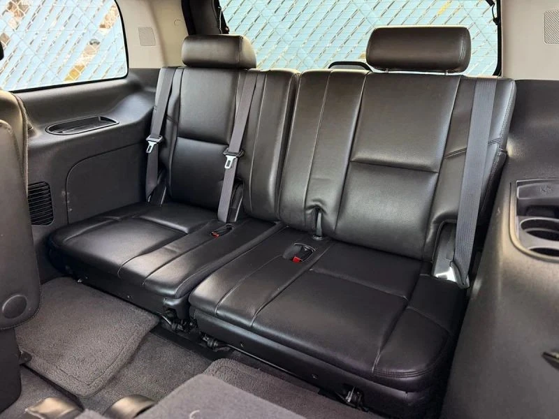 2010 Cadillac Escalade & EXT 3rd Gen - Image 4 of 12