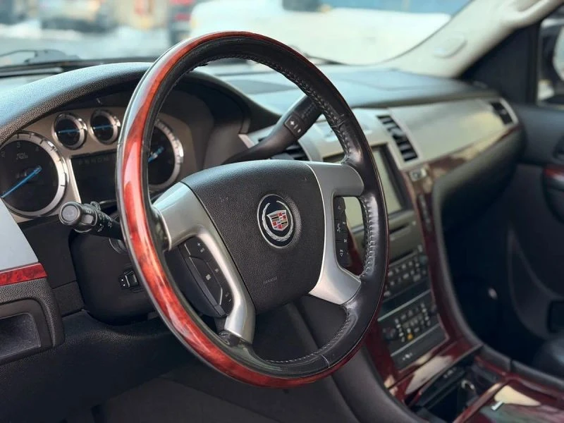 2010 Cadillac Escalade & EXT 3rd Gen - Image 7 of 12