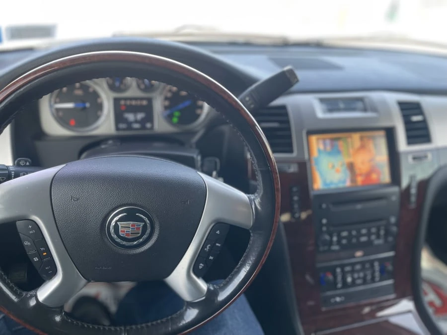 2010 Cadillac Escalade & EXT 3rd Gen - Image 14 of 18
