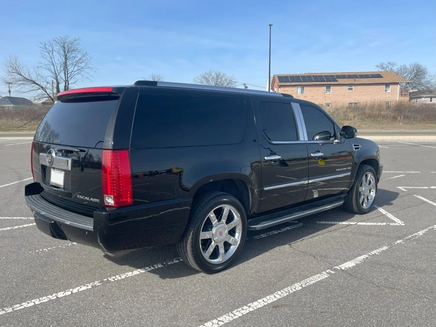 2010 Cadillac Escalade & EXT 3rd Gen - Image 8 of 18