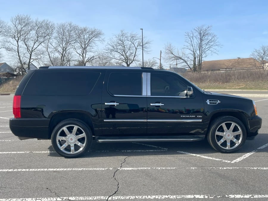 2010 Cadillac Escalade & EXT 3rd Gen - Image 9 of 18