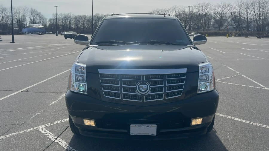 2010 Cadillac Escalade & EXT 3rd Gen - Image 4 of 18