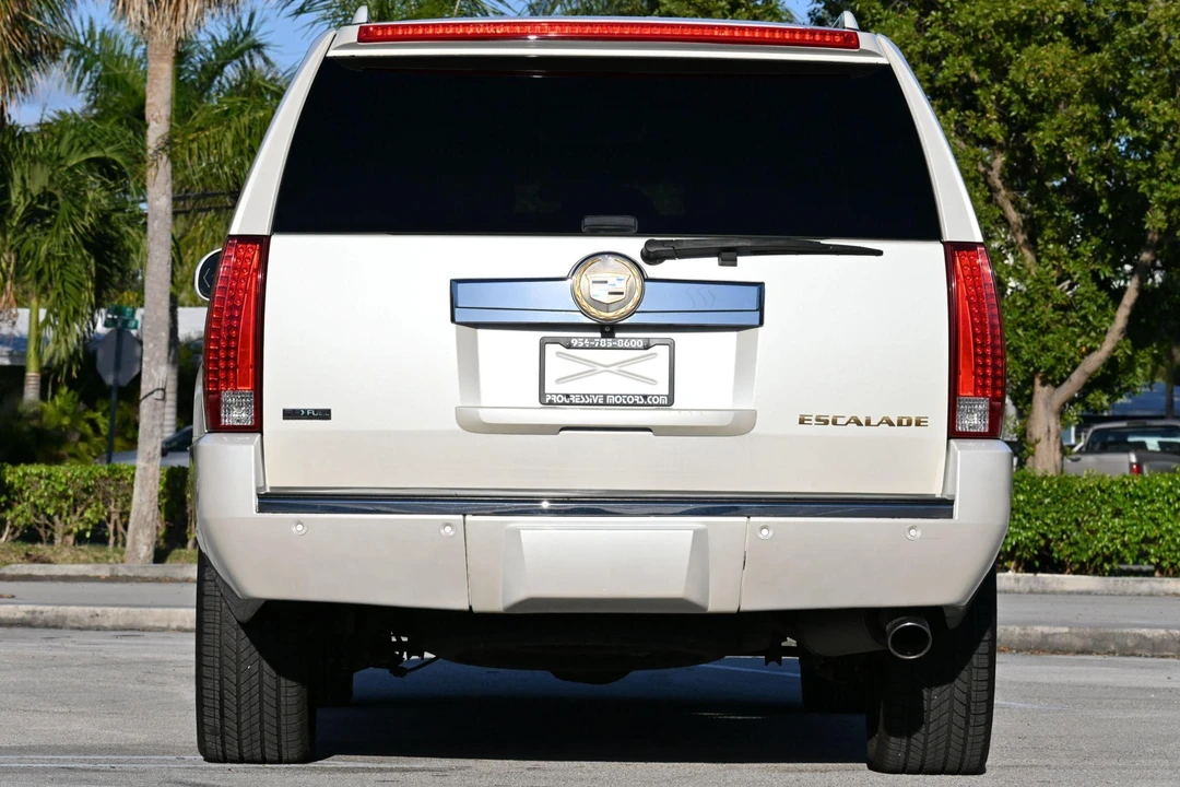 2010 Cadillac Escalade & EXT 3rd Gen - Image 5 of 5