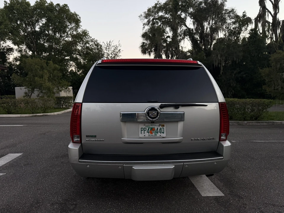 2010 Cadillac Escalade & EXT 3rd Gen - Image 12 of 31