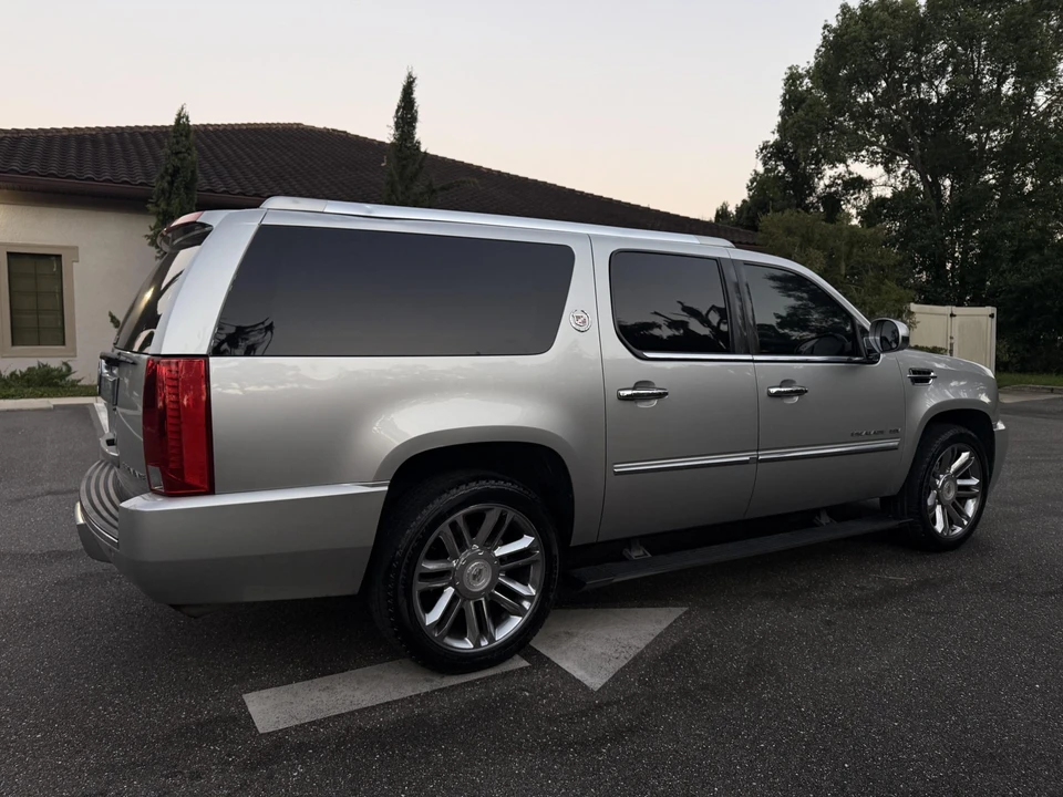 2010 Cadillac Escalade & EXT 3rd Gen - Image 15 of 31