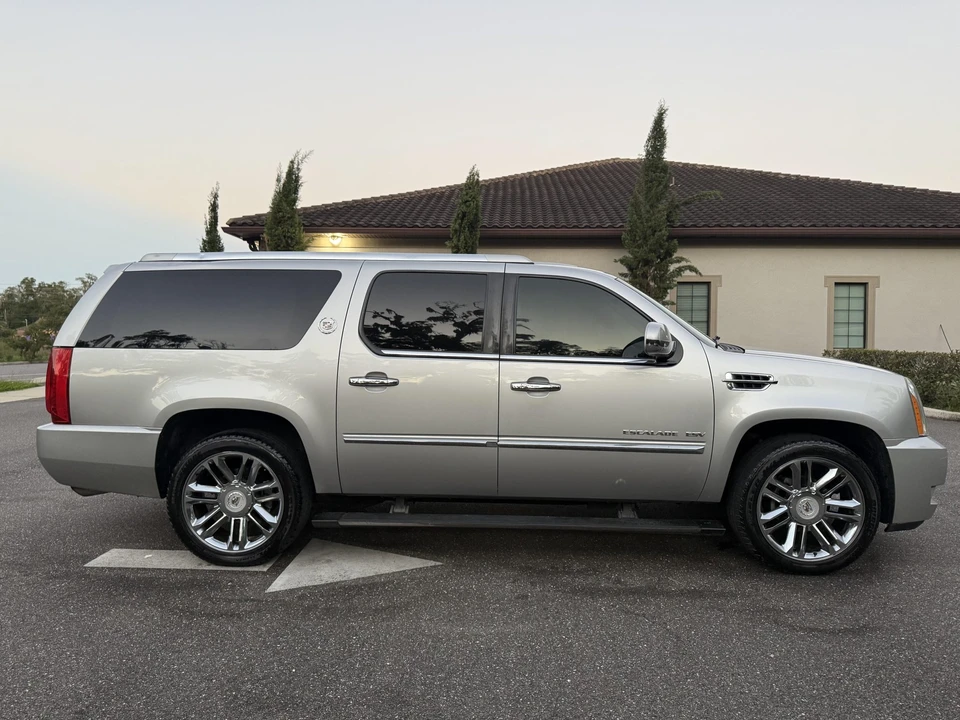 2010 Cadillac Escalade & EXT 3rd Gen - Image 20 of 31