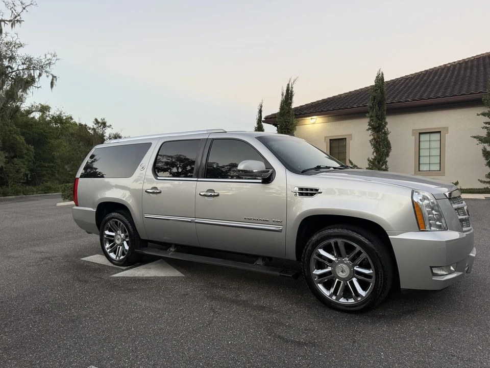 2010 Cadillac Escalade & EXT 3rd Gen - Image 22 of 31