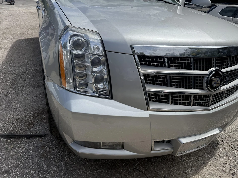 2010 Cadillac Escalade & EXT 3rd Gen - Image 29 of 31