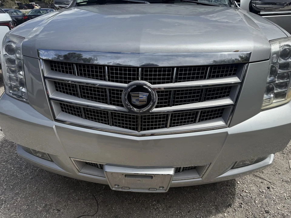 2010 Cadillac Escalade & EXT 3rd Gen - Image 28 of 31