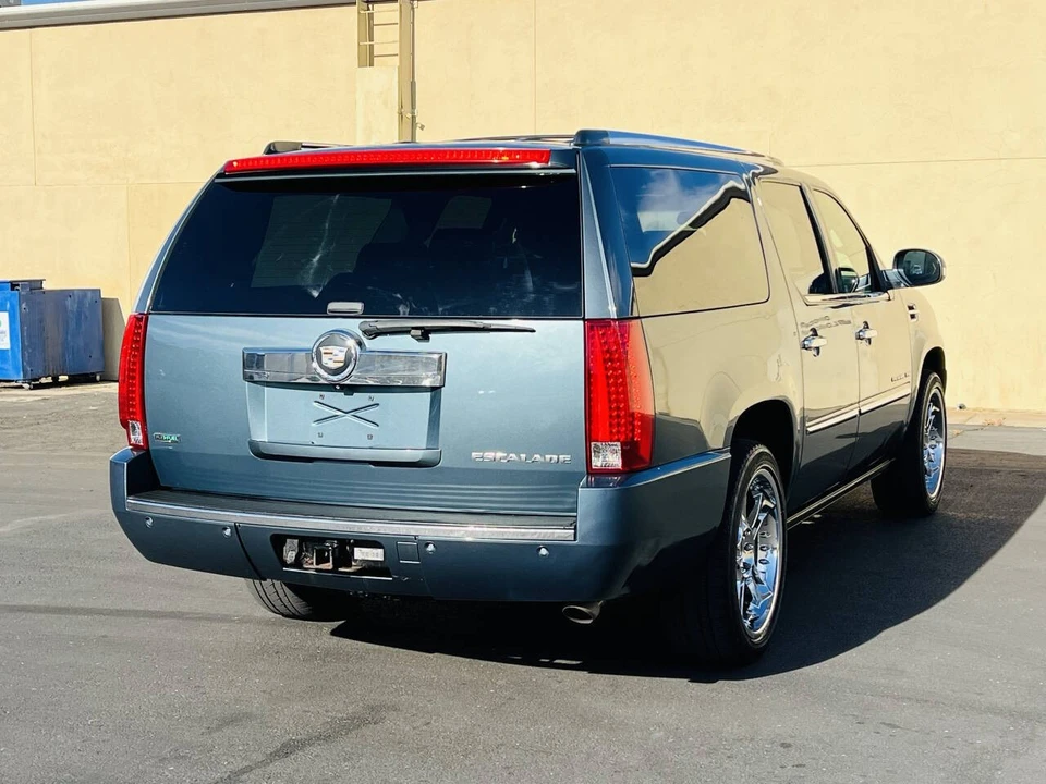 2010 Cadillac Escalade & EXT 3rd Gen - Image 7 of 21