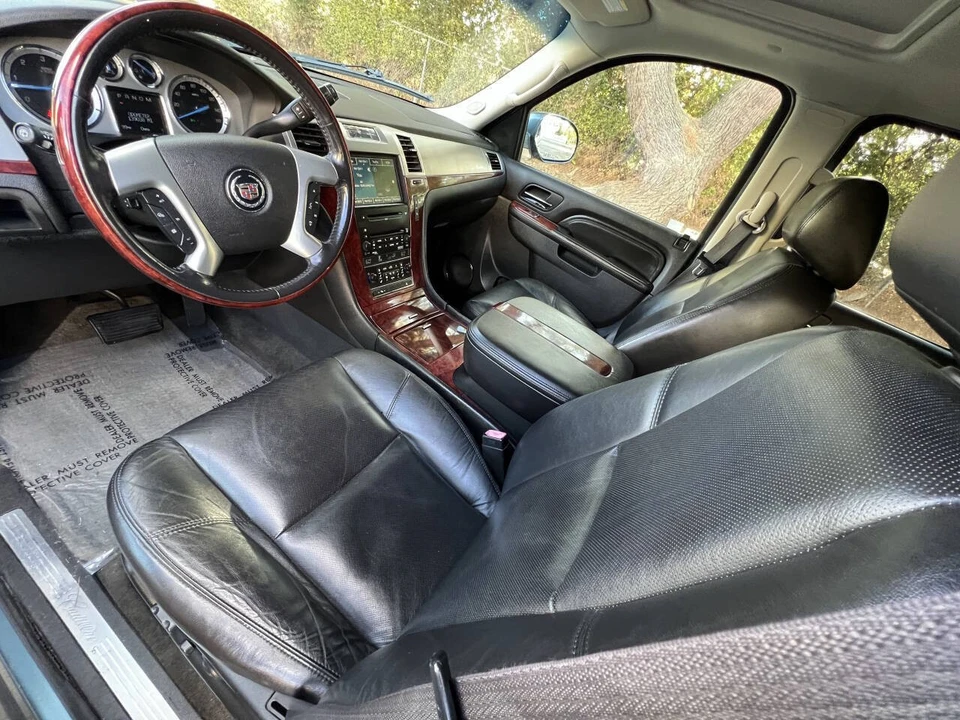 2010 Cadillac Escalade & EXT 3rd Gen - Image 10 of 21
