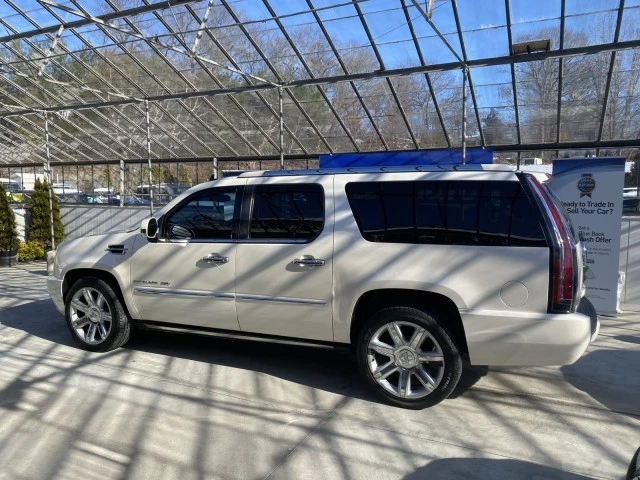 2010 Cadillac Escalade & EXT 3rd Gen - Image 12 of 21