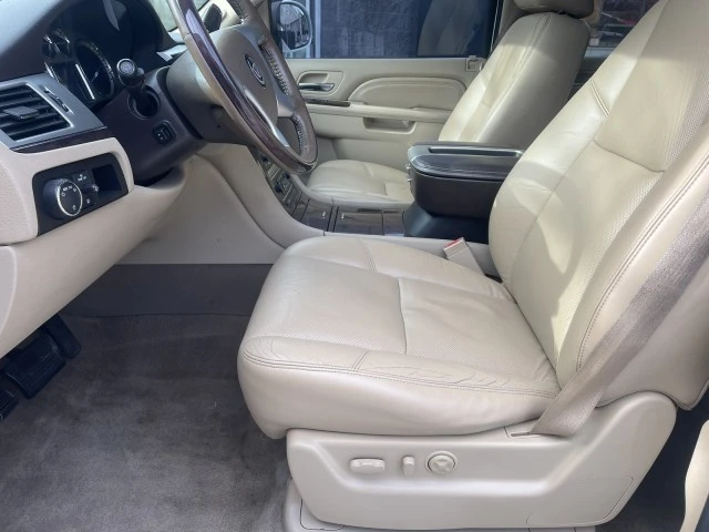 2010 Cadillac Escalade & EXT 3rd Gen - Image 15 of 21
