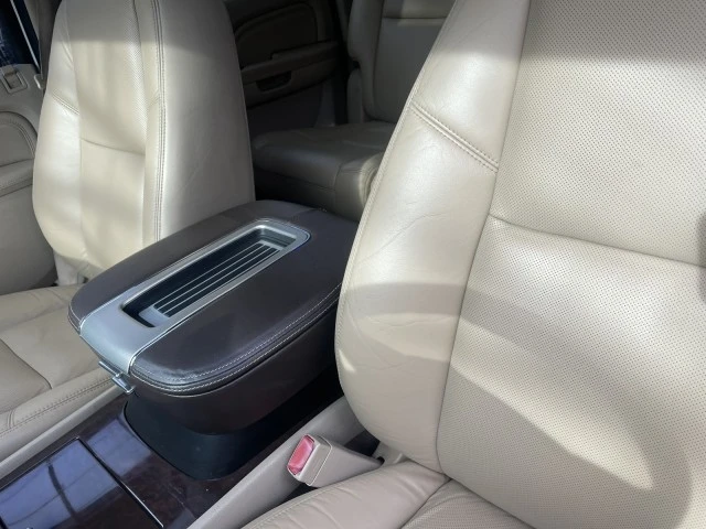 2010 Cadillac Escalade & EXT 3rd Gen - Image 17 of 21