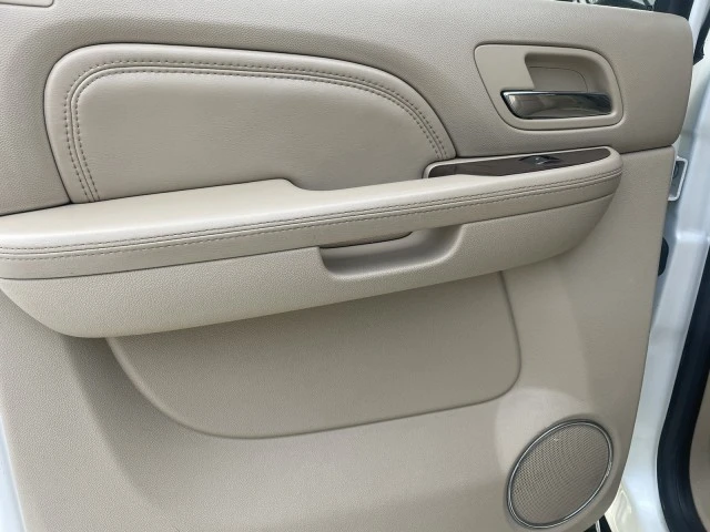 2010 Cadillac Escalade & EXT 3rd Gen - Image 18 of 21