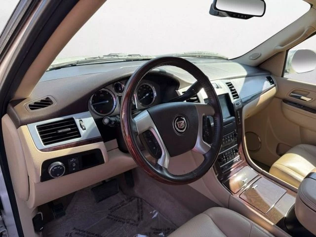 2010 Cadillac Escalade & EXT 3rd Gen - Image 18 of 21