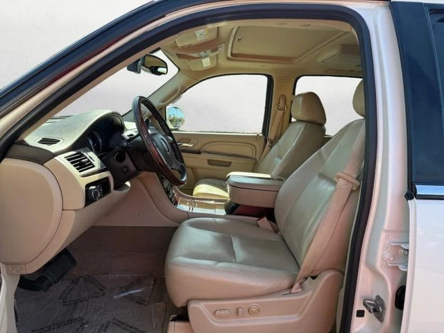 2010 Cadillac Escalade & EXT 3rd Gen - Image 11 of 21