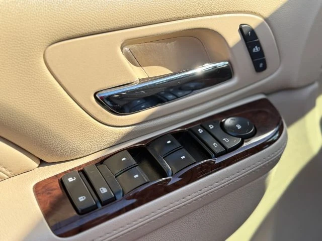 2010 Cadillac Escalade & EXT 3rd Gen - Image 15 of 21