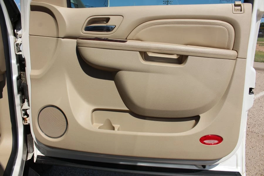 2010 Cadillac Escalade & EXT 3rd Gen - Image 23 of 27