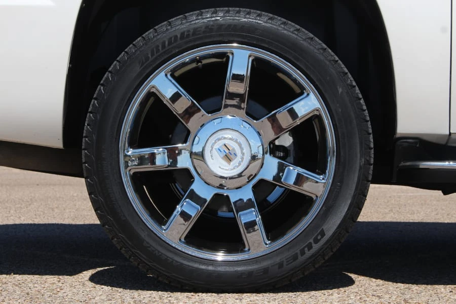 2010 Cadillac Escalade & EXT 3rd Gen - Image 11 of 27