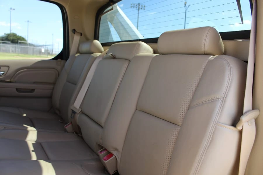 2010 Cadillac Escalade & EXT 3rd Gen - Image 19 of 27