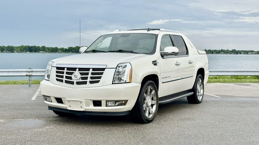 2010 Cadillac Escalade & EXT 3rd Gen - Image 8 of 31