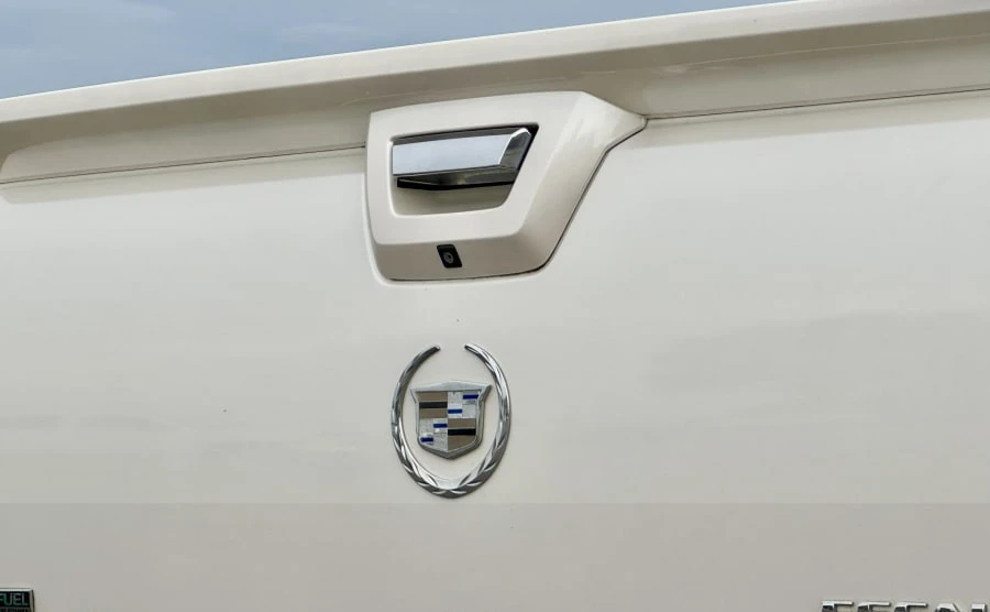 2010 Cadillac Escalade & EXT 3rd Gen - Image 11 of 31