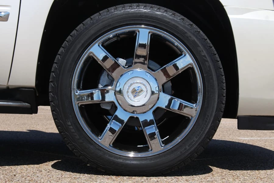 2010 Cadillac Escalade & EXT 3rd Gen - Image 12 of 27
