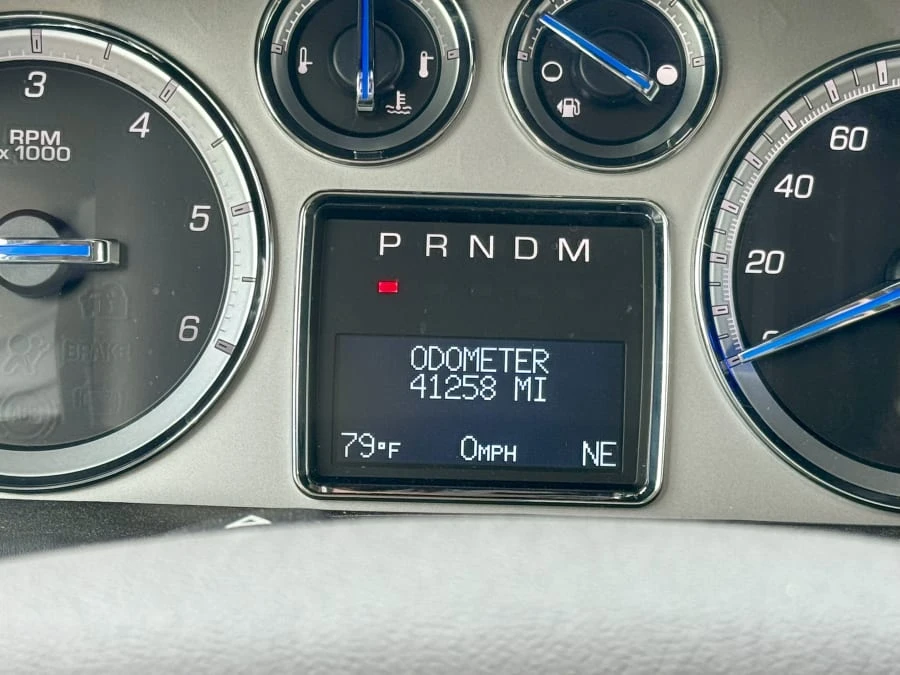2010 Cadillac Escalade & EXT 3rd Gen - Image 31 of 31
