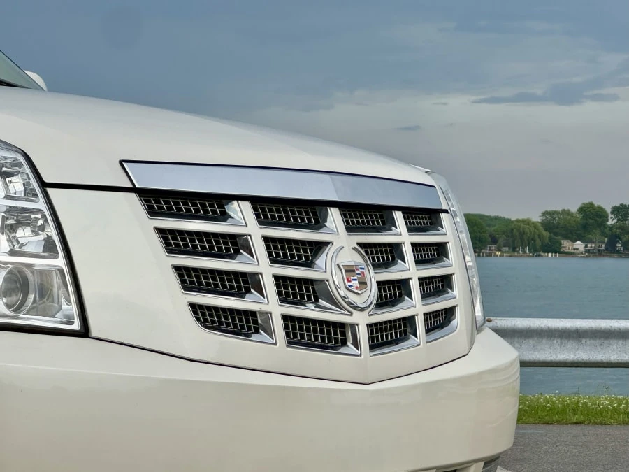 2010 Cadillac Escalade & EXT 3rd Gen - Image 18 of 31
