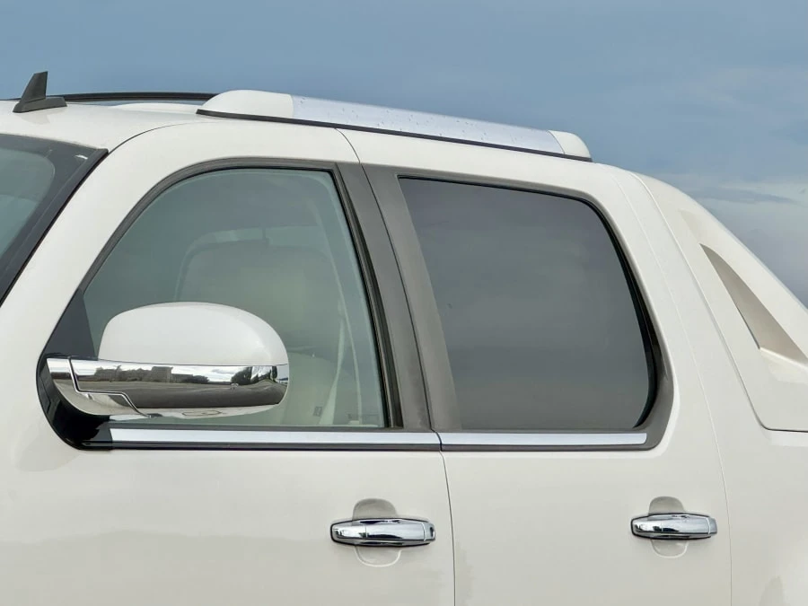 2010 Cadillac Escalade & EXT 3rd Gen - Image 12 of 31