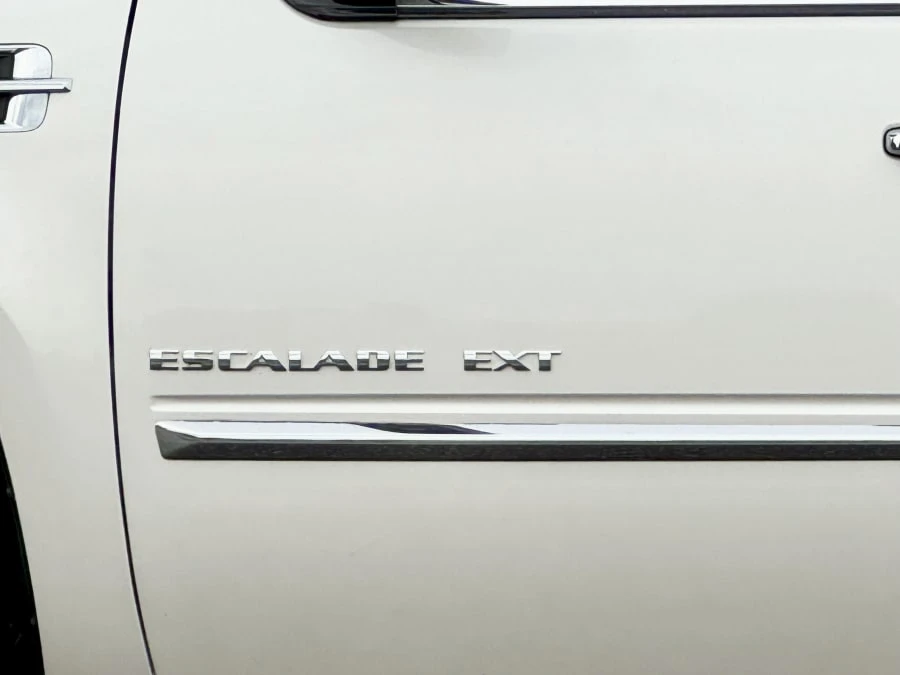 2010 Cadillac Escalade & EXT 3rd Gen - Image 14 of 31