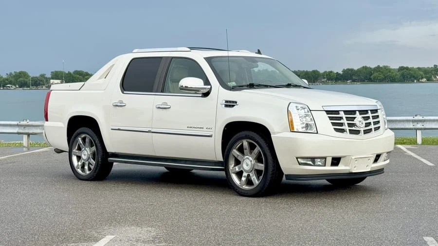 2010 Cadillac Escalade & EXT 3rd Gen - Image 6 of 31