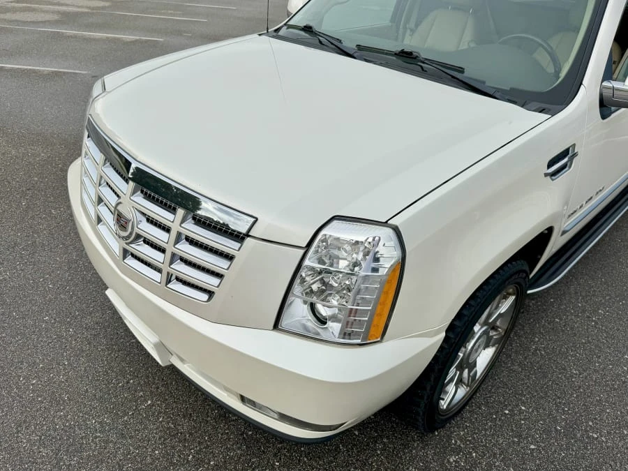 2010 Cadillac Escalade & EXT 3rd Gen - Image 23 of 31