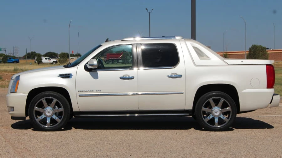 2010 Cadillac Escalade & EXT 3rd Gen - Image 2 of 27