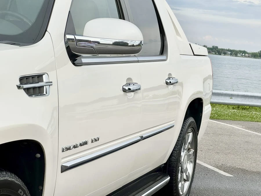 2010 Cadillac Escalade & EXT 3rd Gen - Image 22 of 31