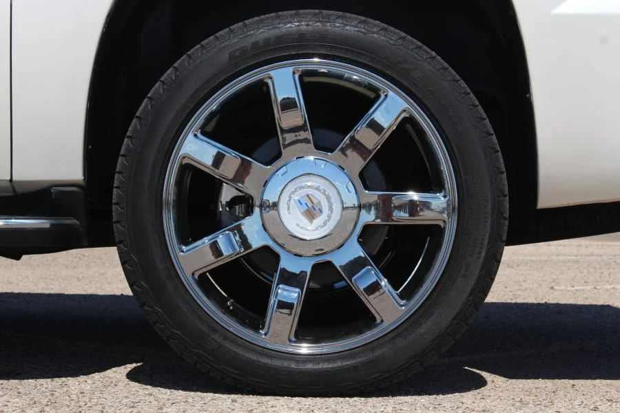 2010 Cadillac Escalade & EXT 3rd Gen - Image 10 of 27