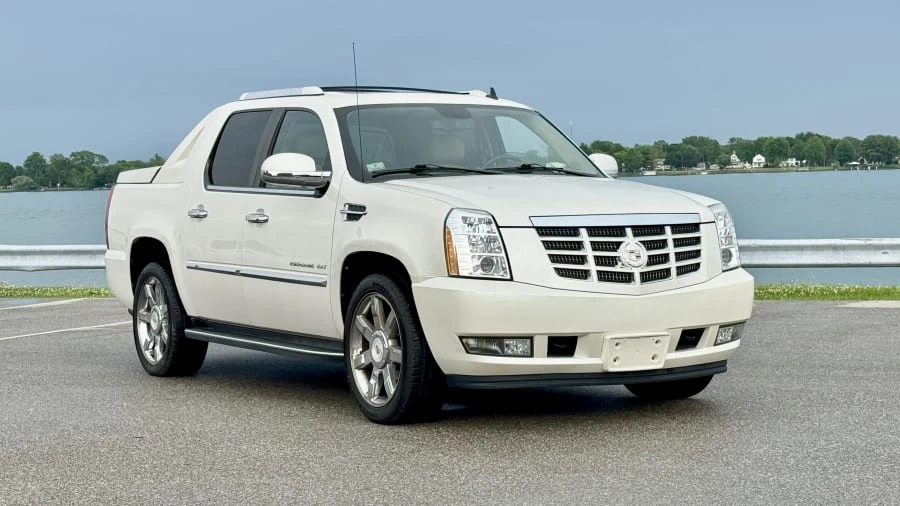 2010 Cadillac Escalade & EXT 3rd Gen - Image 7 of 31