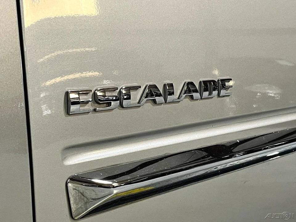 2010 Cadillac Escalade & EXT 3rd Gen - Image 3 of 21