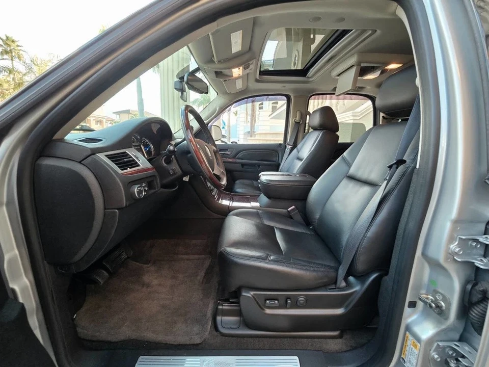 2010 Cadillac Escalade & EXT 3rd Gen - Image 21 of 21