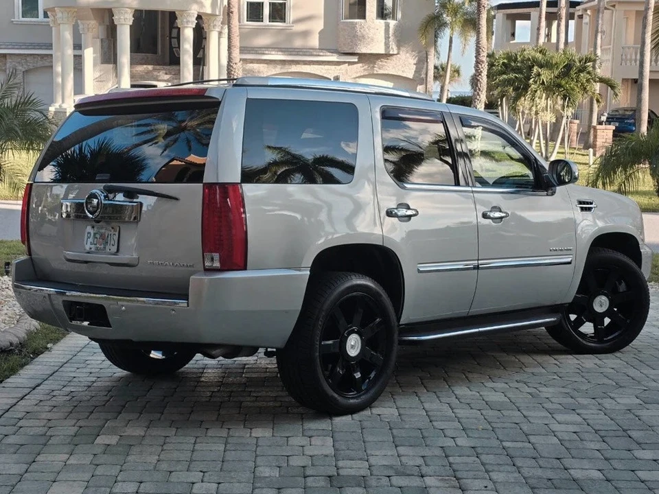 2010 Cadillac Escalade & EXT 3rd Gen - Image 7 of 21