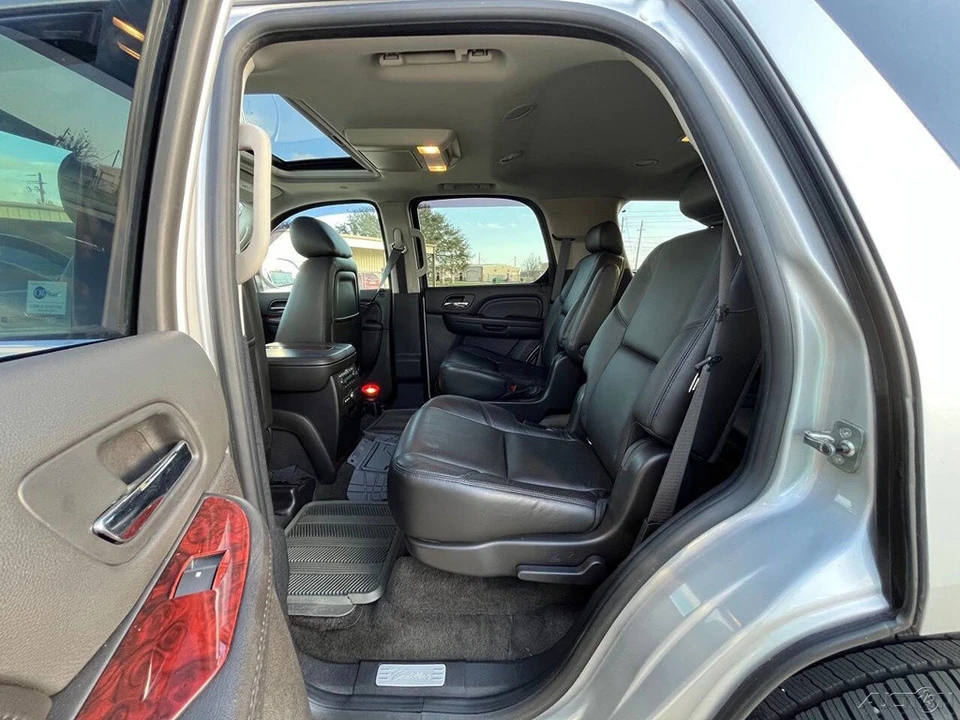 2010 Cadillac Escalade & EXT 3rd Gen - Image 14 of 21