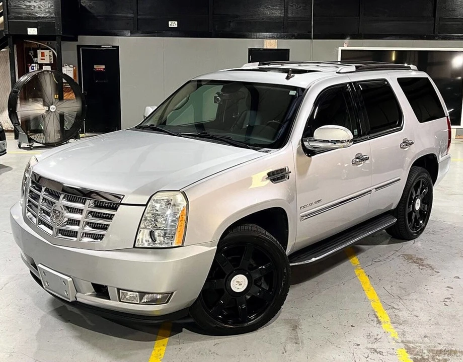 2010 Cadillac Escalade & EXT 3rd Gen - Image 6 of 21