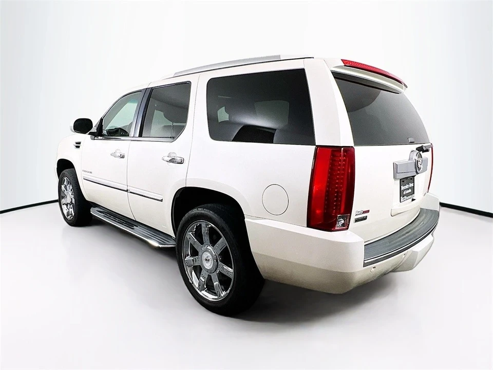 2010 Cadillac Escalade & EXT 2nd Gen - Image 5 of 12