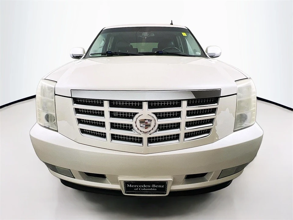 2010 Cadillac Escalade & EXT 2nd Gen - Image 2 of 12