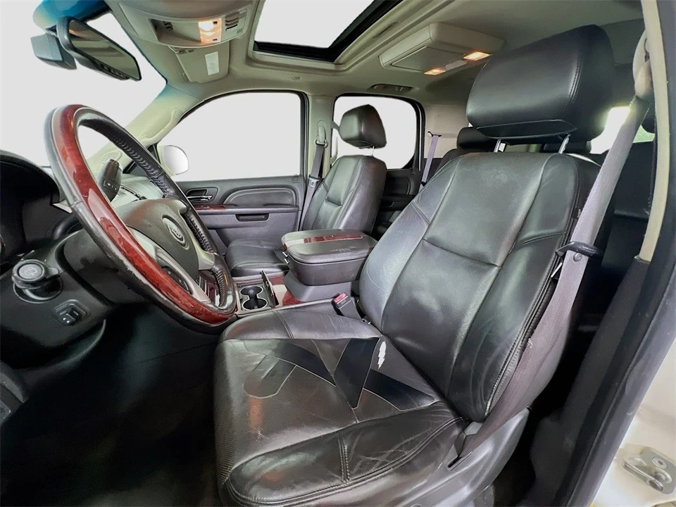 2010 Cadillac Escalade & EXT 2nd Gen - Image 12 of 12