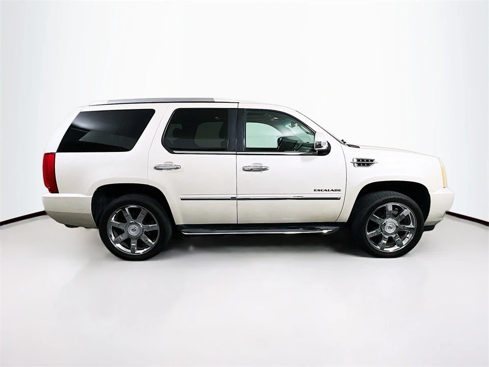 2010 Cadillac Escalade & EXT 2nd Gen - Image 8 of 12