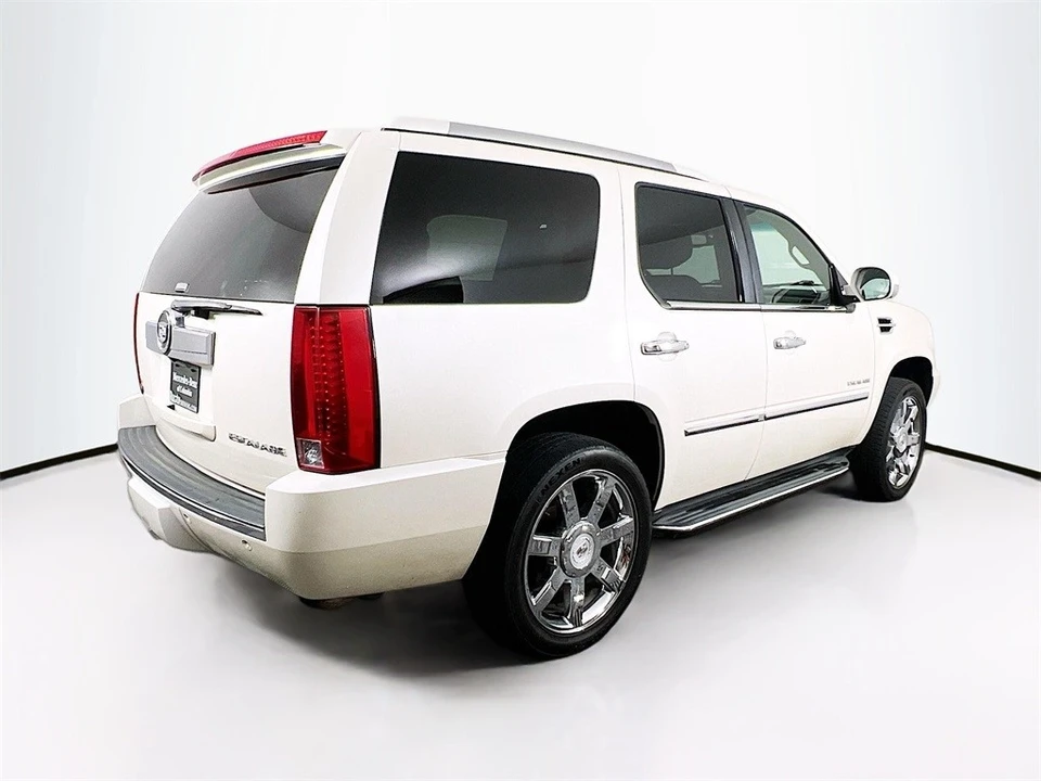 2010 Cadillac Escalade & EXT 2nd Gen - Image 7 of 12