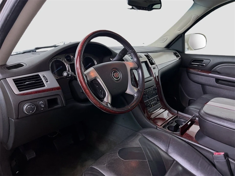 2010 Cadillac Escalade & EXT 2nd Gen - Image 10 of 12