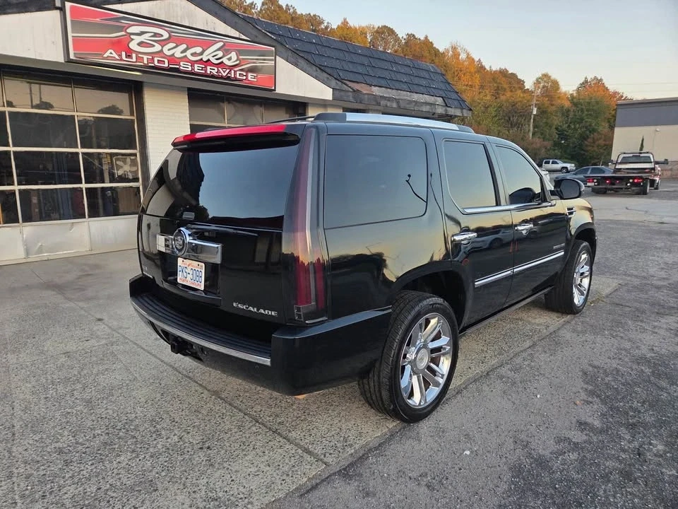 2010 Cadillac Escalade & EXT 3rd Gen - Image 2 of 10